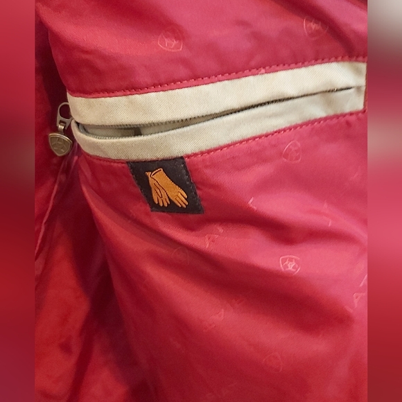 Ariat equestrian quilted vest - Picture 9 of 16